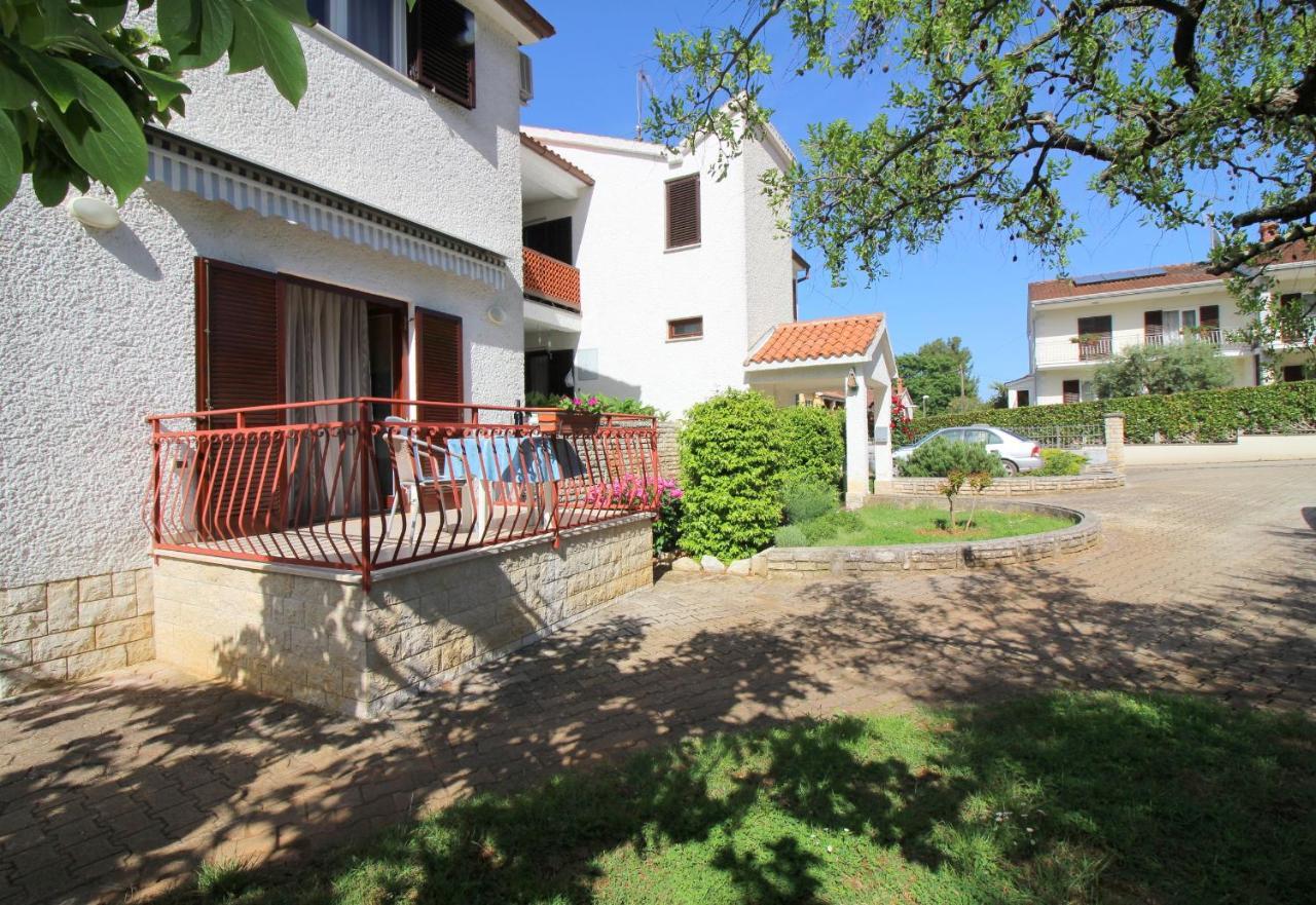 Apartment Ema Near City Center Poreč Extérieur photo