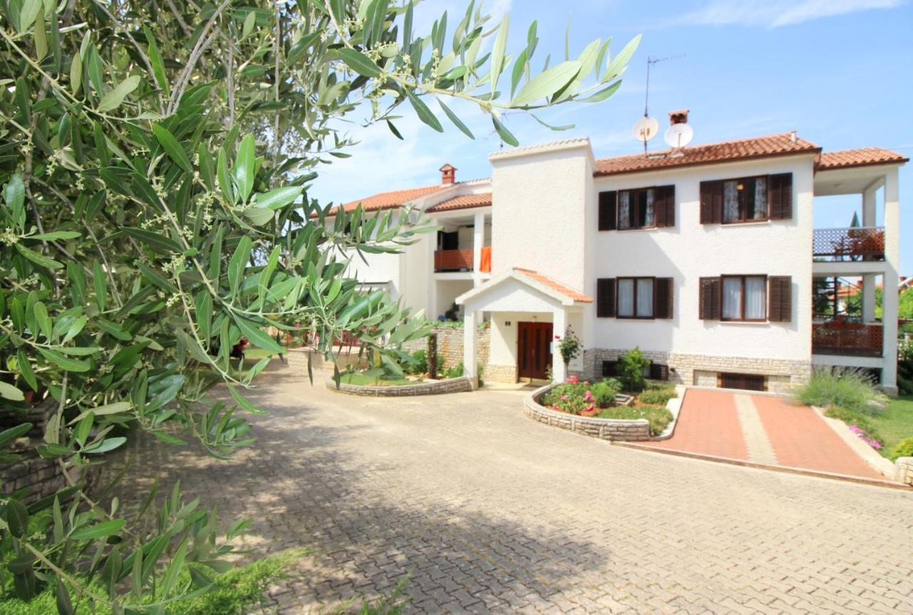 Apartment Ema Near City Center Poreč Extérieur photo